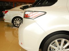 2012款 200h 1.8L CVT 豪华版