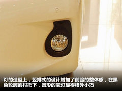 2012款 200h 1.8L CVT 豪华版