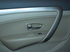 2012款 2.0 CVT 豪华型