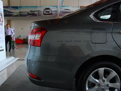 2012款 2.0 CVT 豪华型