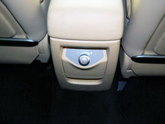 2011款 3.6L 自动 基本型 7座
