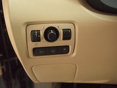 2011款 3.6L 自动 基本型 7座