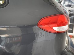 2011款 3.6L 自动 基本型 7座
