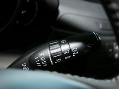 2011款 3.6L 自动 基本型 7座