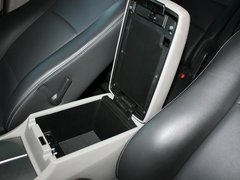 2011款 3.6L 自动 基本型 7座