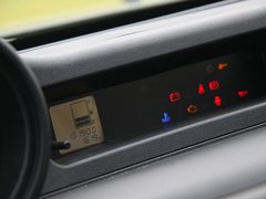 2012款 1.5L 手动 两驱都市版 5座