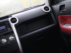2012款 1.5L 手动 两驱都市版 5座