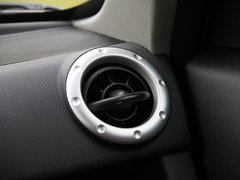2012款 1.5L 手动 两驱都市版 5座