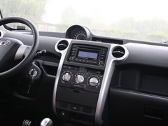 2012款 1.5L 手动 两驱都市版 5座