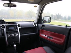 2012款 1.5L 手动 两驱都市版 5座