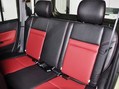 2012款 1.5L 手动 两驱都市版 5座