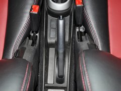 2012款 1.5L 手动 两驱都市版 5座