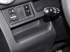 2012款 1.5L 手动 两驱都市版 5座
