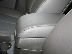 2012款 2.4L 自动 四驱豪华版 7座