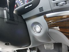 2012款 2.4L 自动 四驱豪华版 7座