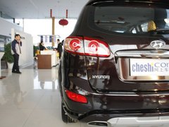 2012款 2.4L 自动 四驱豪华版 7座