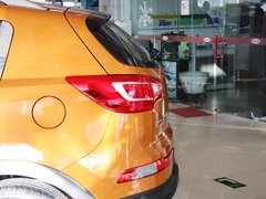 2012款 2.0L 自动 2WD GLS 5座