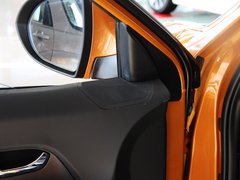 2012款 2.0L 自動 2WD GLS 5座