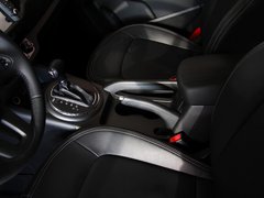 2012款 2.0L 自動 2WD GLS 5座