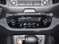 东风悦达起亚  2.0L 自动 中控台中央特写