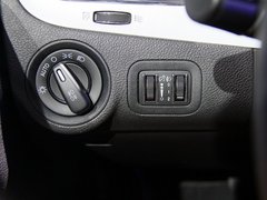 2012款 2.4L 自动 舒适版 5座