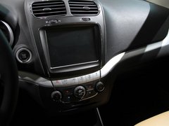 2012款 2.4L 自动 舒适版 5座