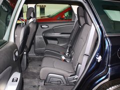 2012款 2.4L 自动 舒适版 5座
