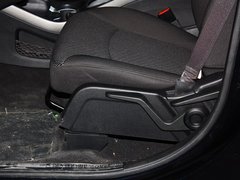 2012款 2.4L 自动 舒适版 5座