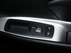 2012款 2.4L 自动 舒适版 5座