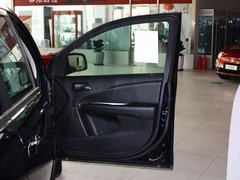 2012款 2.4L 自动 舒适版 5座