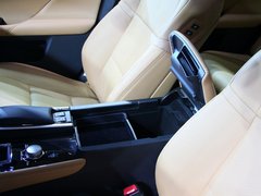 2012款 250 2.5L 自动 领先版