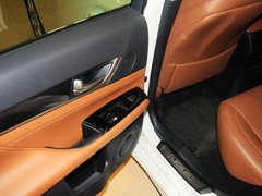 2012款 250 2.5L 自动 领先版