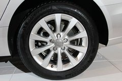 2012款 2.0 TFSI 手动基本型
