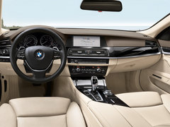 2012款 530i 3.0L 领先型旅行版