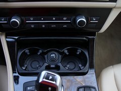 2012款 530i 3.0L 领先型旅行版