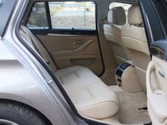 2012款 530i 3.0L 领先型旅行版
