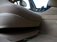 2012款 530i 3.0L 领先型旅行版
