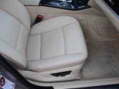 2012款 530i 3.0L 领先型旅行版