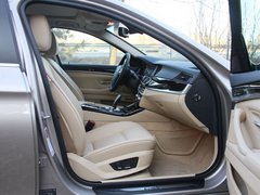 2012款 530i 3.0L 领先型旅行版