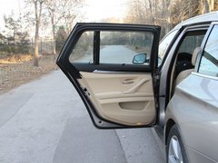 2012款 530i 3.0L 领先型旅行版
