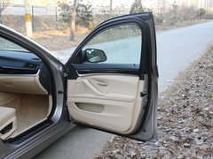 2012款 530i 3.0L 领先型旅行版