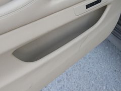 2012款 530i 3.0L 领先型旅行版