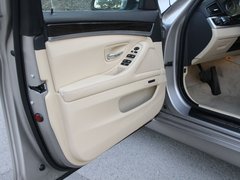 2012款 530i 3.0L 领先型旅行版