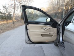 2012款 530i 3.0L 领先型旅行版