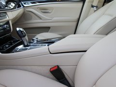2012款 530i 3.0L 领先型旅行版