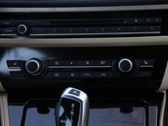2012款 530i 3.0L 领先型旅行版