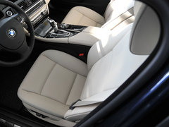 2012款 530i 3.0L 领先型旅行版