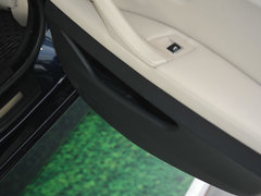 2012款 530i 3.0L 领先型旅行版