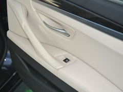2012款 530i 3.0L 领先型旅行版