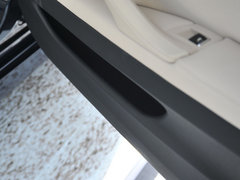 2012款 530i 3.0L 领先型旅行版